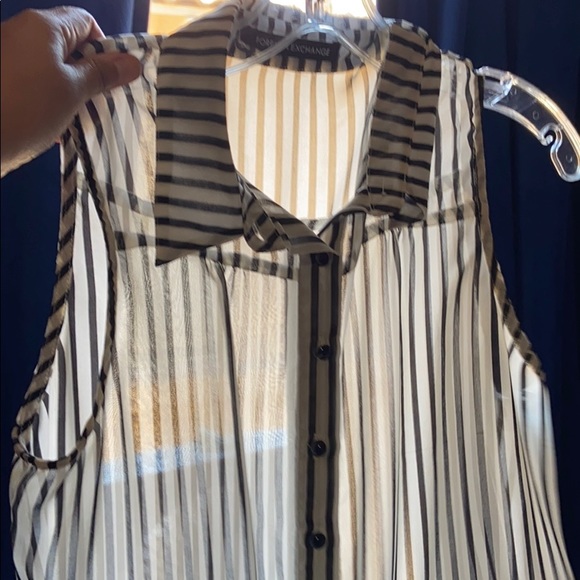 Striped top - Picture 3 of 3